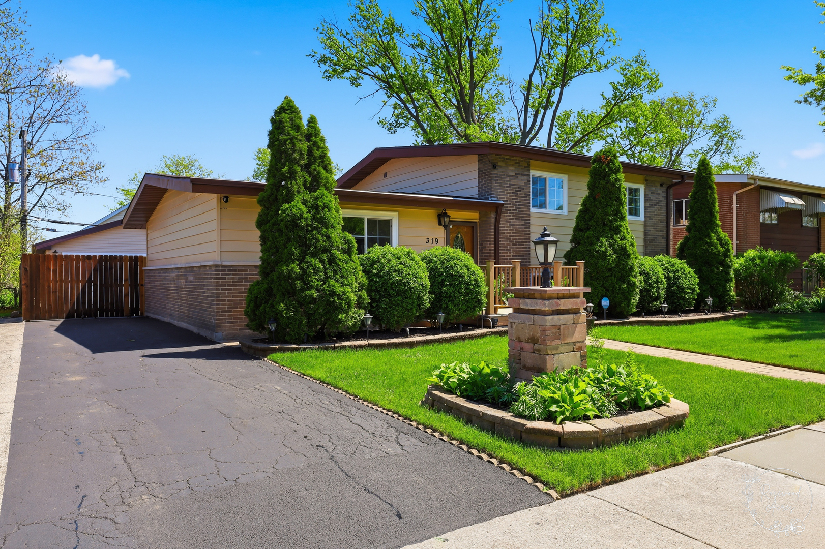 319 N Bradley Drive, Chicago Heights, IL