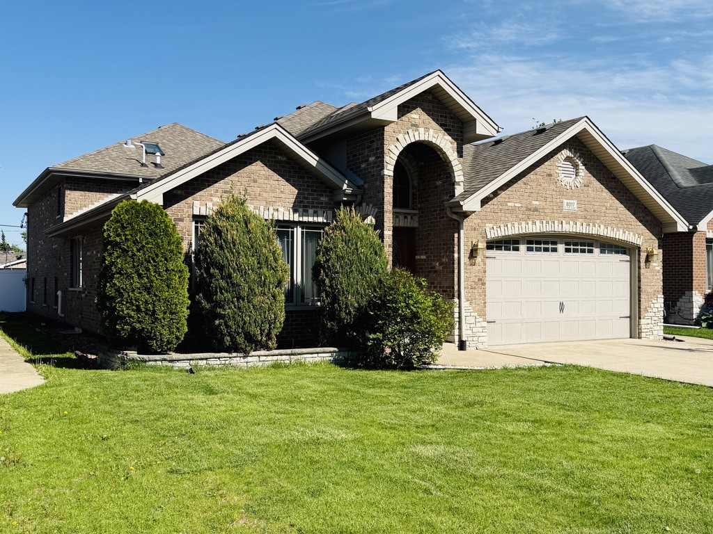 8017 Oak Park Avenue, Burbank, IL