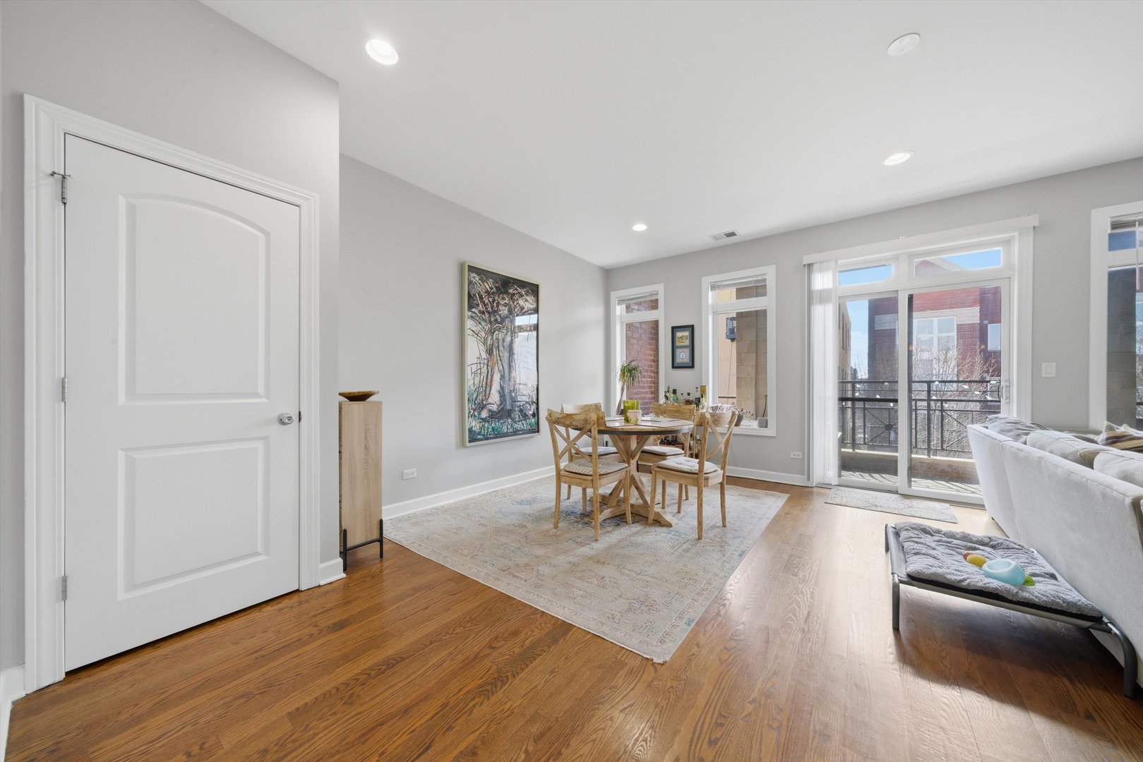 2114 W Rice Street #4, Chicago, IL