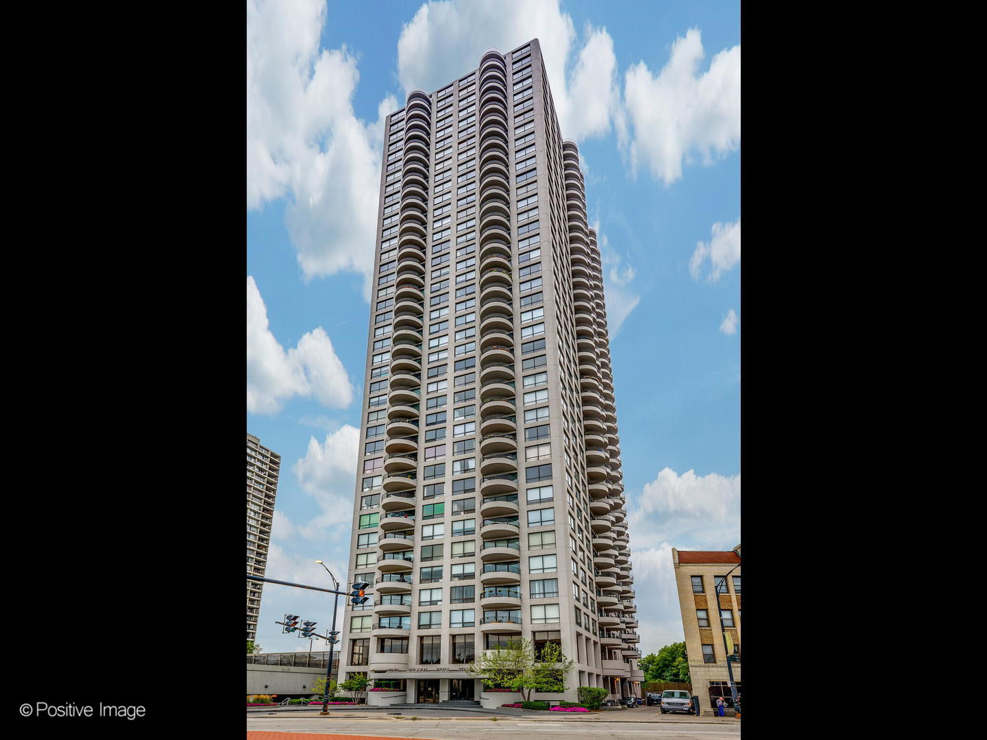 2020 N Lincoln Park West #4M, Chicago, IL