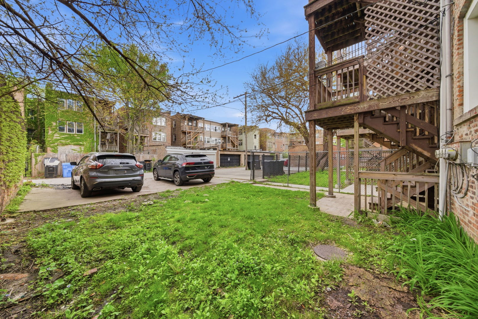 7724 S Essex Avenue, Chicago, IL