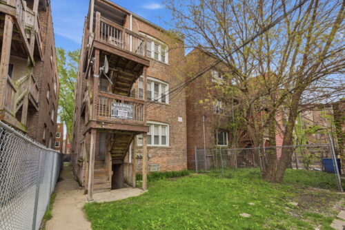 7724 S Essex Avenue, Chicago, IL