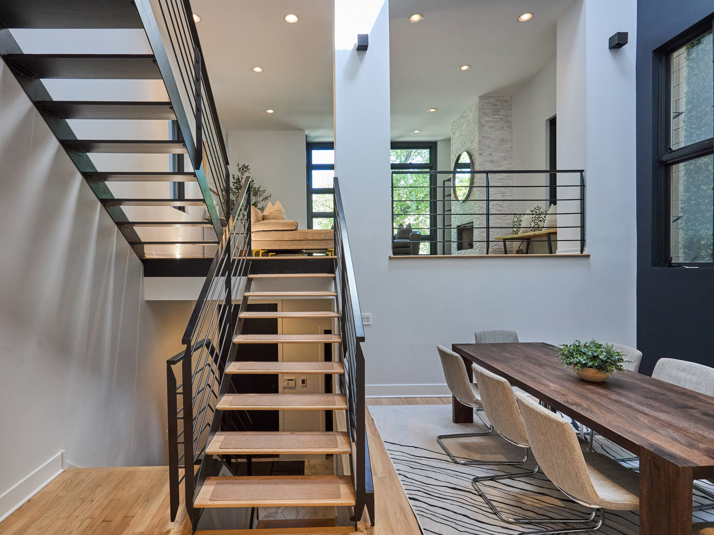 1732 N WINCHESTER Avenue, Chicago, IL