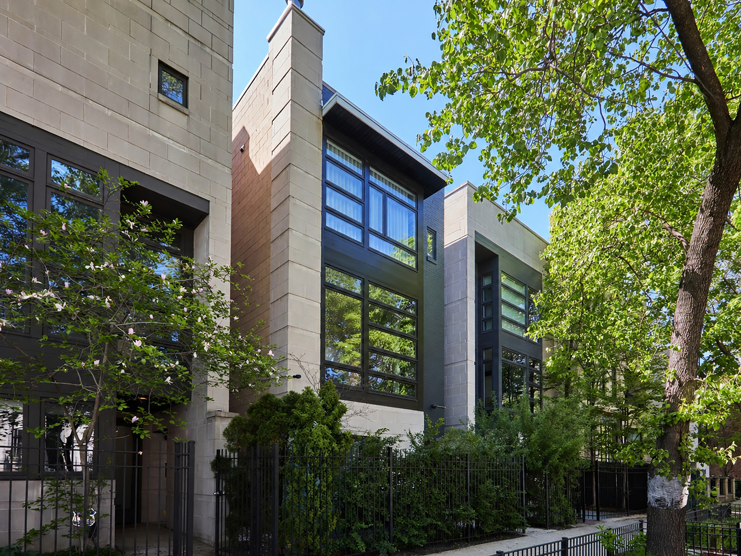 1732 N WINCHESTER Avenue, Chicago, IL