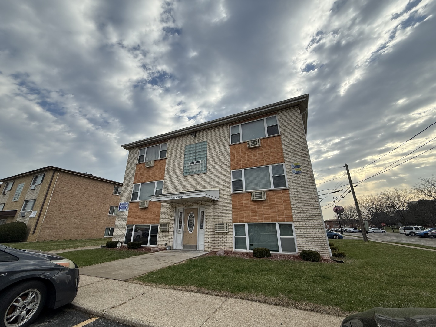 9595 Maple Drive #2N, Rosemont, IL