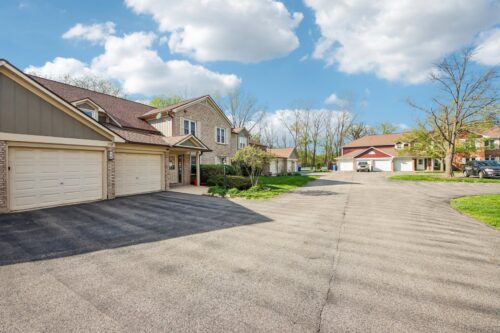 170 Grove Avenue #B, Des Plaines, IL
