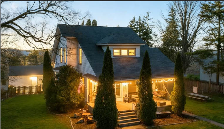 205 N Pine Street, Waterman, IL