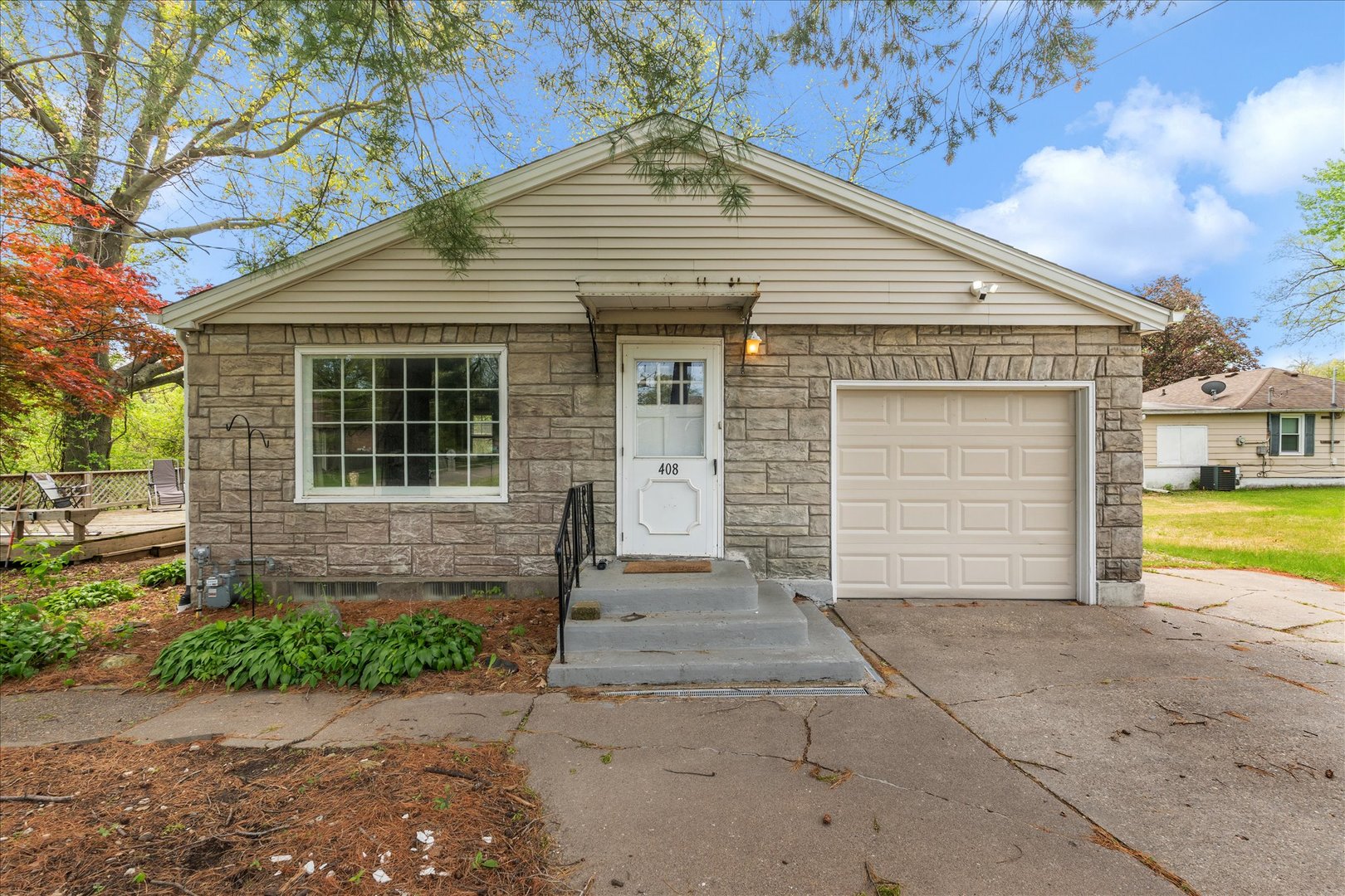 408 32nd Avenue, Moline, IL