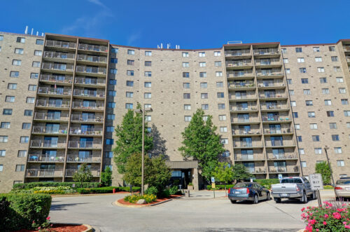 6340 Americana Drive #414, Willowbrook, IL