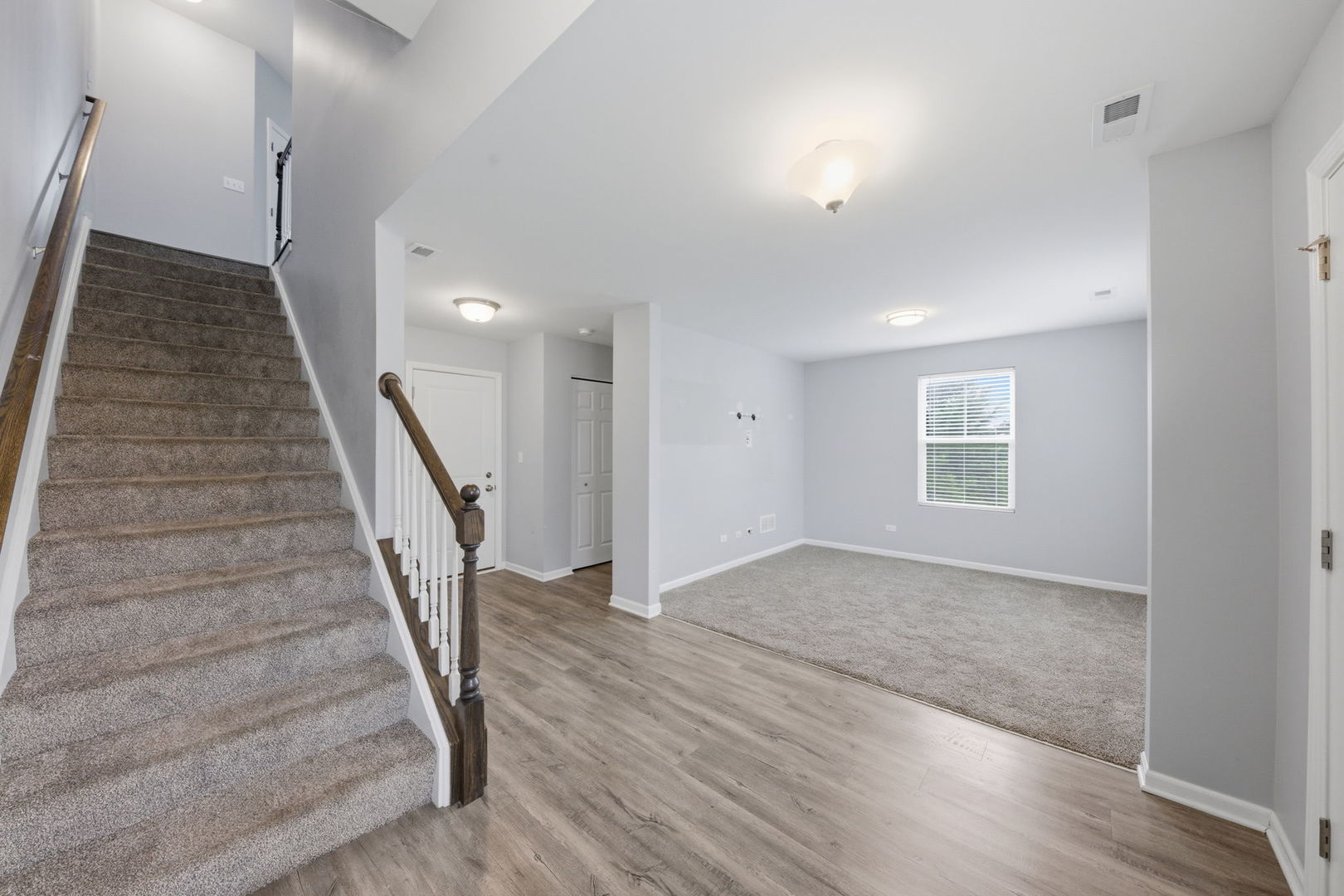 4158 Irving Road, Aurora, IL