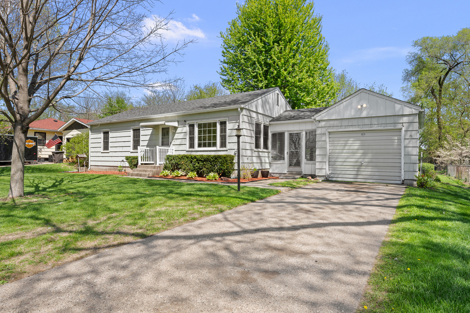 3820 15th St A, Moline, IL