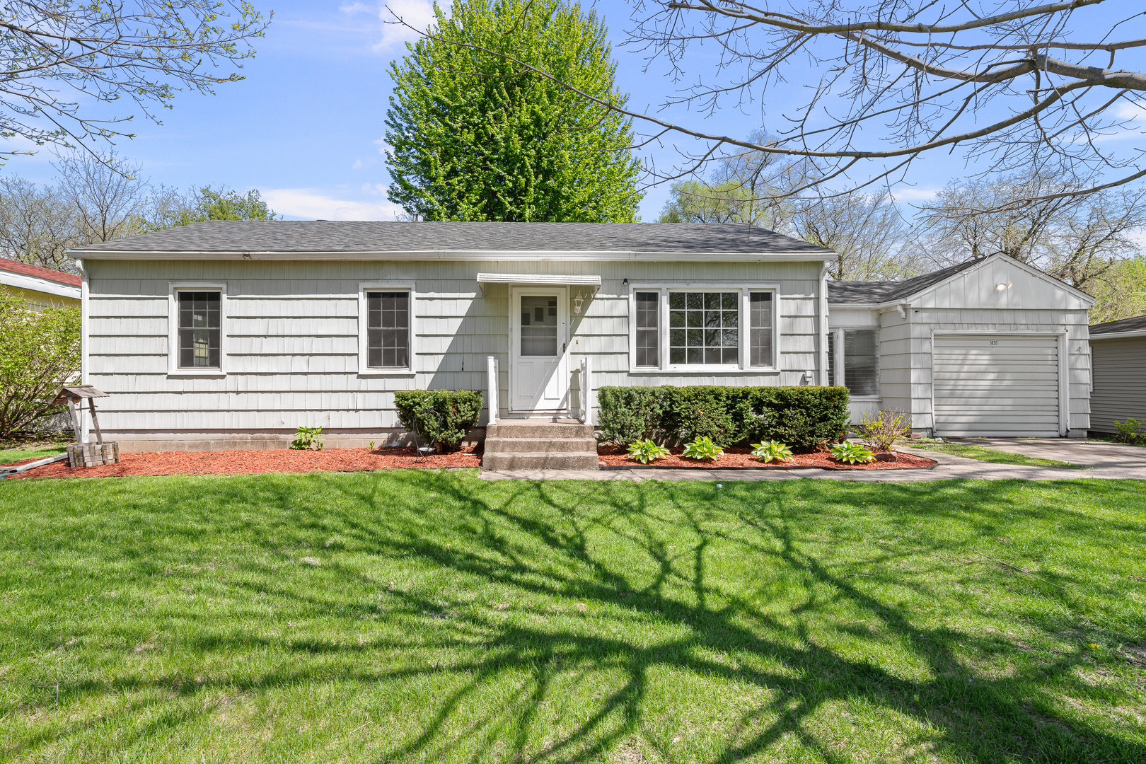 3820 15th St A, Moline, IL
