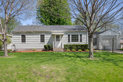 3820 15th St A, Moline, IL