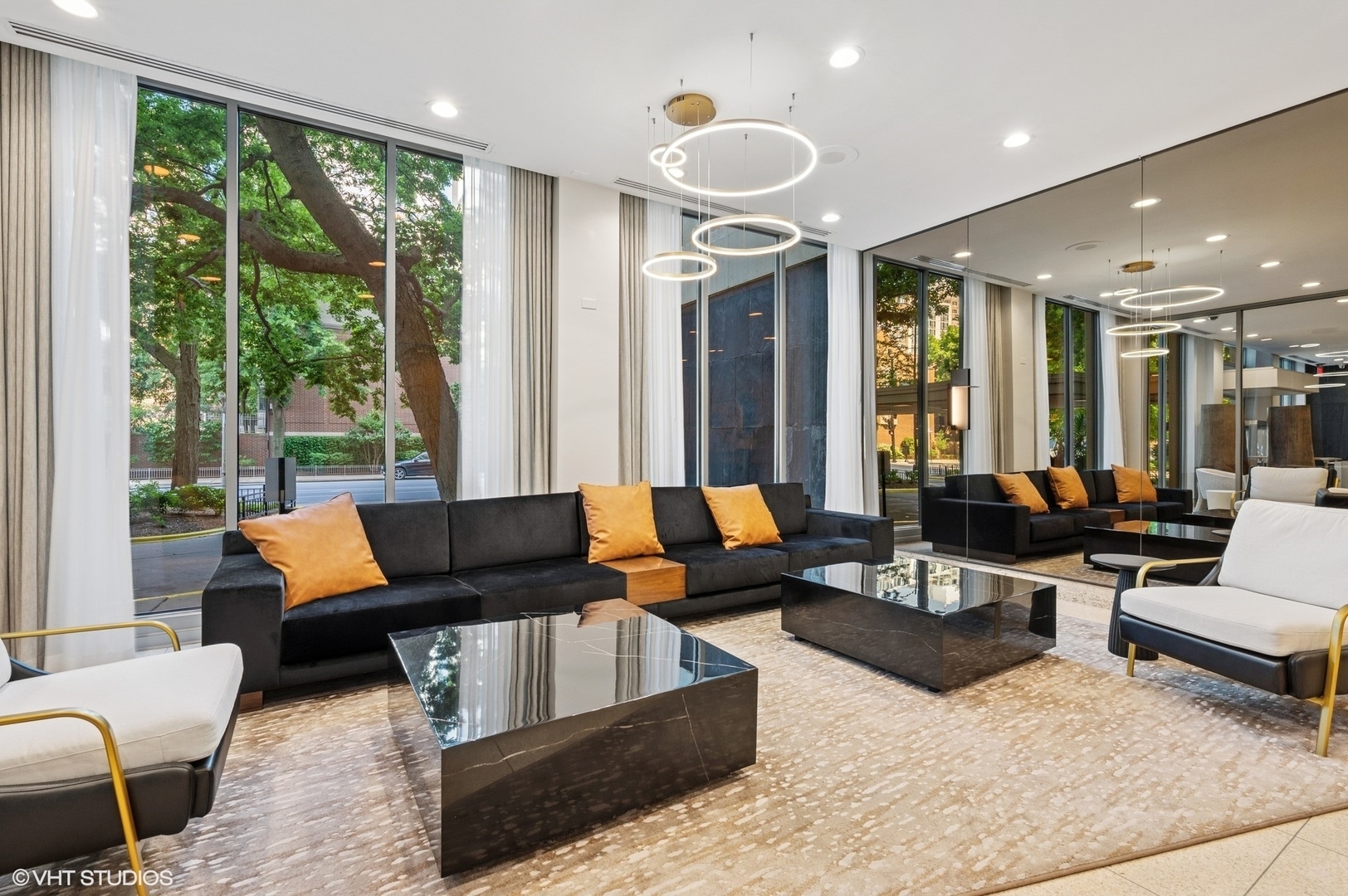 1255 N Sandburg Terrace #2912, Chicago, IL