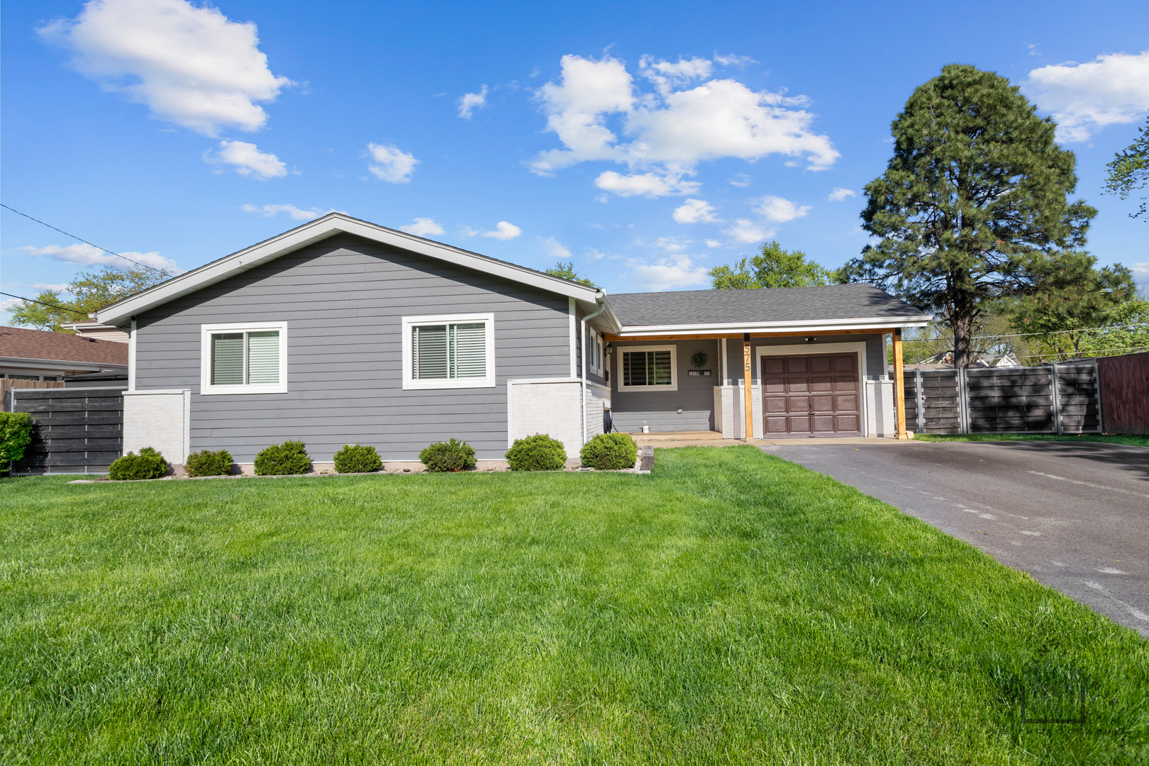 575 Olive Street, Hoffman Estates, IL