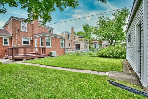 6707 N Saint Louis Avenue, Lincolnwood, IL