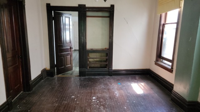 5751 S Carpenter Street, Chicago, IL