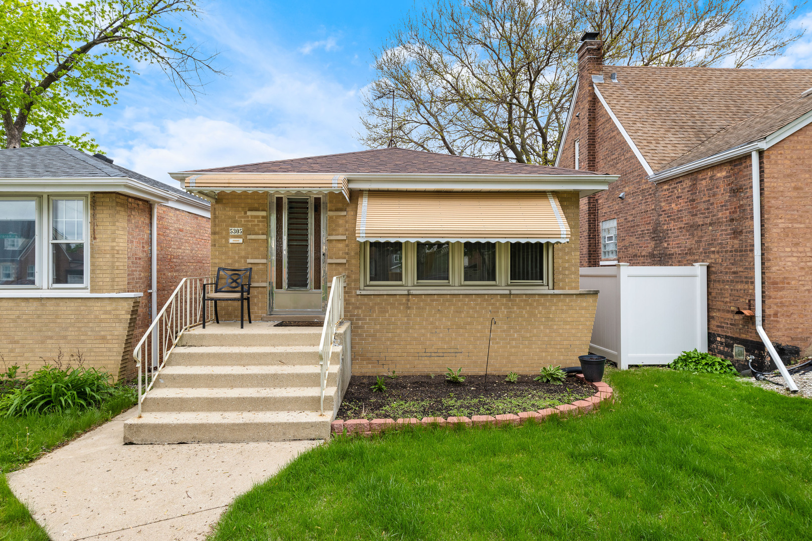 5305 S Menard Avenue, Chicago, IL