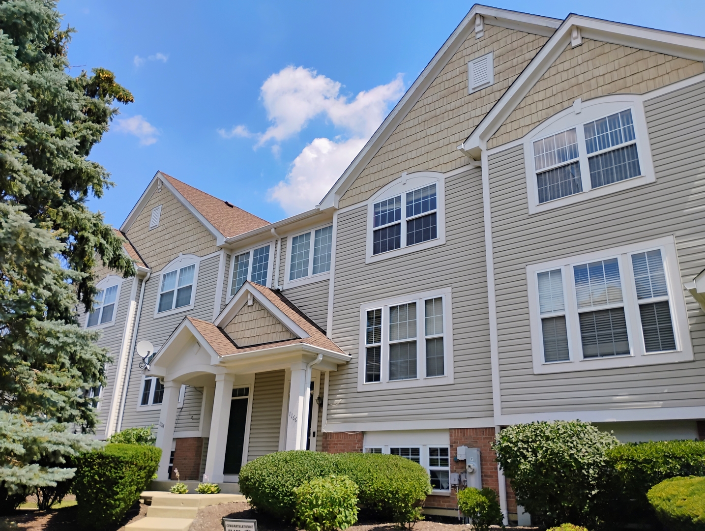 1166 Georgetown Way, Vernon Hills, IL