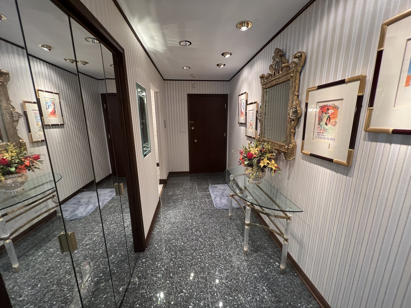 500 Thames Parkway #1F, Park Ridge, IL