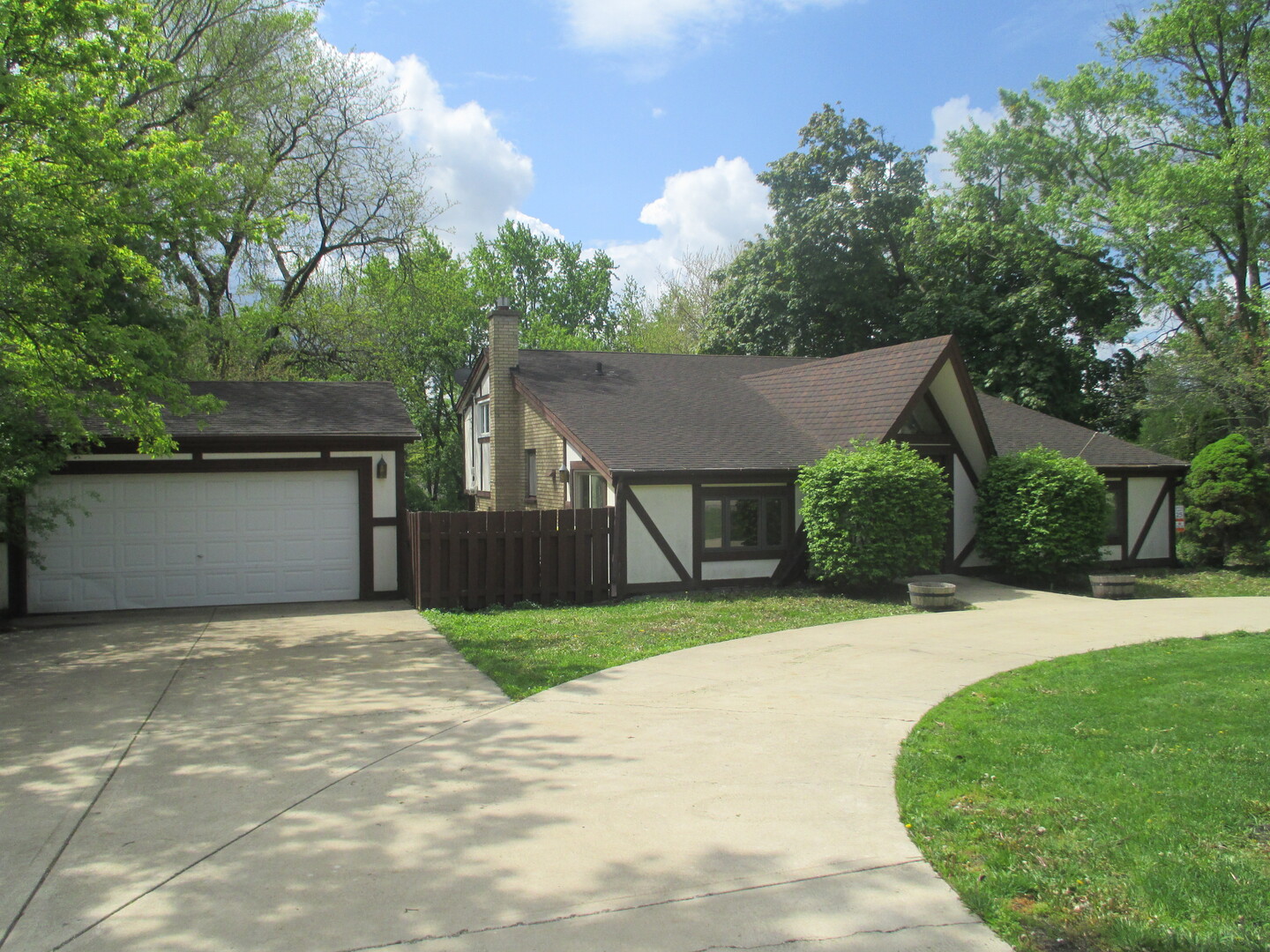 2N131 Willard Street, Carol Stream, IL