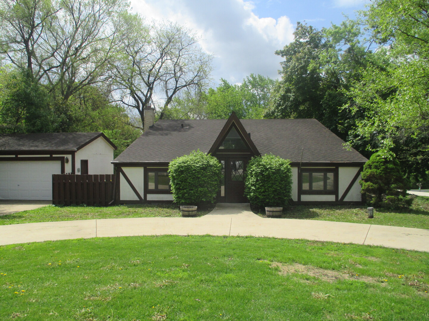 2N131 Willard Street, Carol Stream, IL