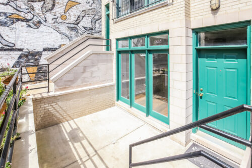 952 W Barry Avenue #G, Chicago, IL
