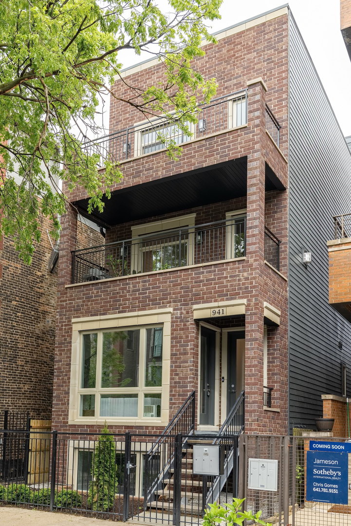 941 N Winchester Avenue #1, Chicago, IL