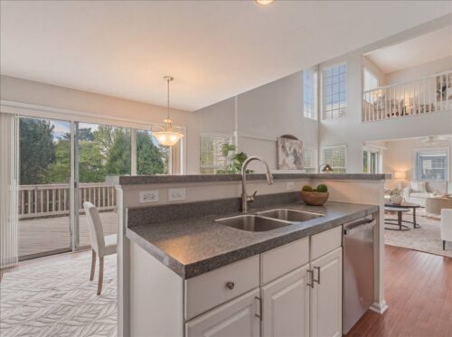 1524 Woodbury Circle, Gurnee, IL