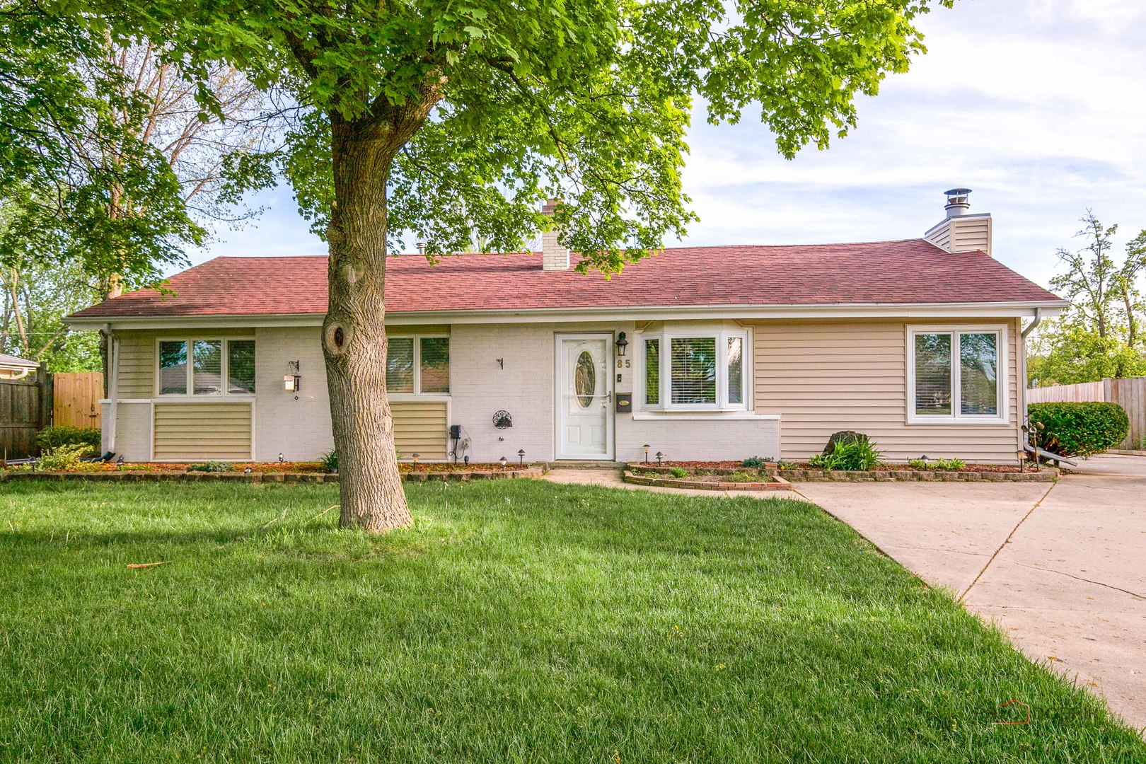 85 Kingman Lane, Hoffman Estates, IL