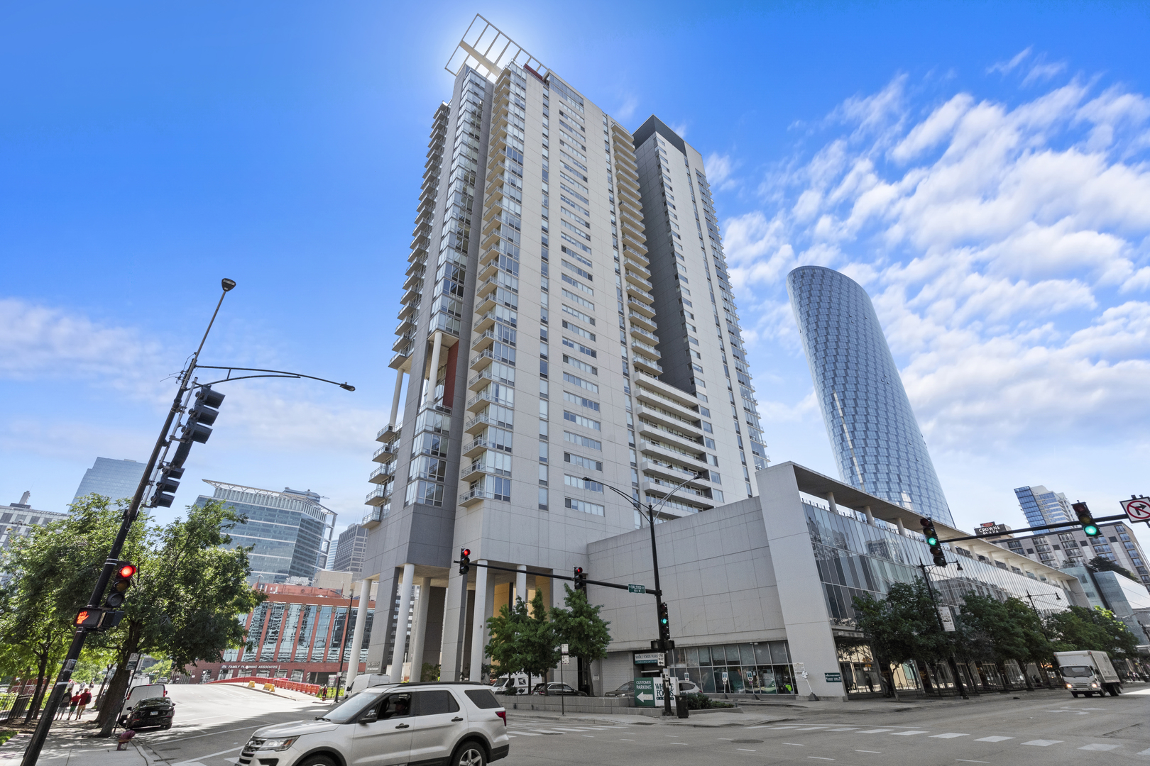737 W Washington Boulevard #3406, Chicago, IL