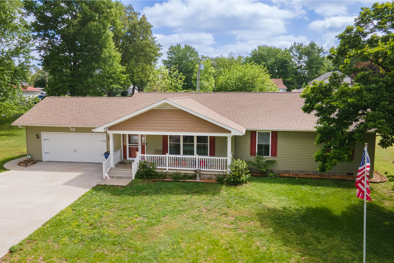 707 S Sunny Slope Street, West Frankfort, IL