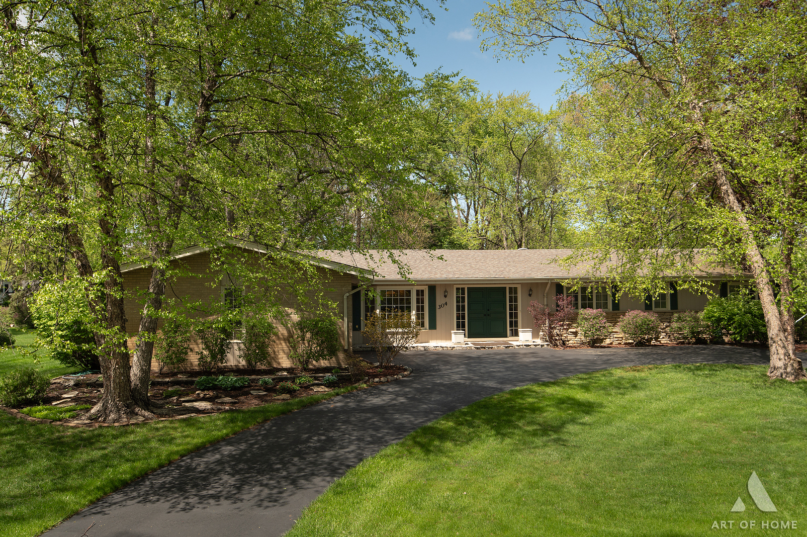 304 S Circle Drive, Palatine, IL