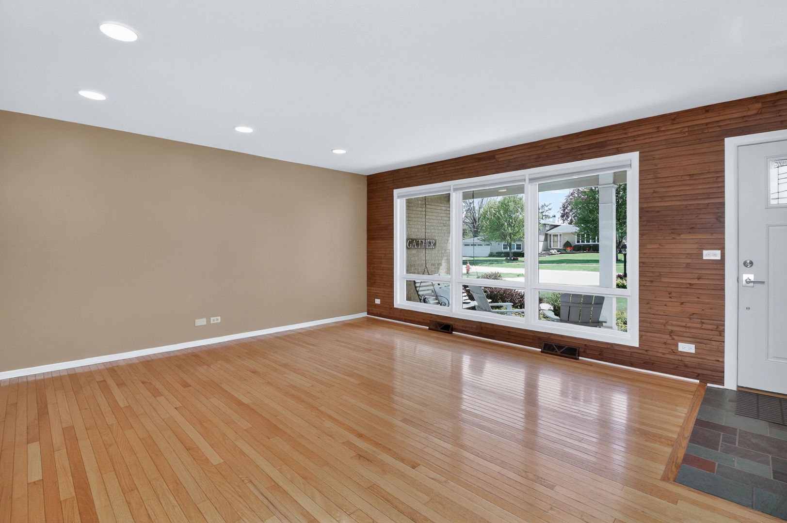 700 E Turner Avenue, Roselle, IL