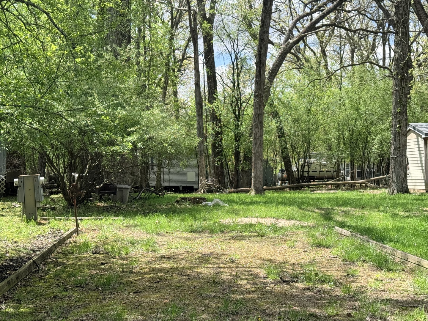 17-3 Woodhaven Lakes, Sublette, IL