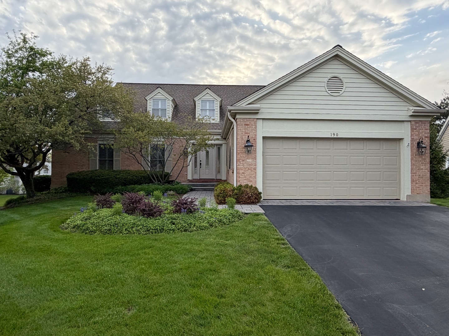 190 Old Wick Lane, Inverness, IL