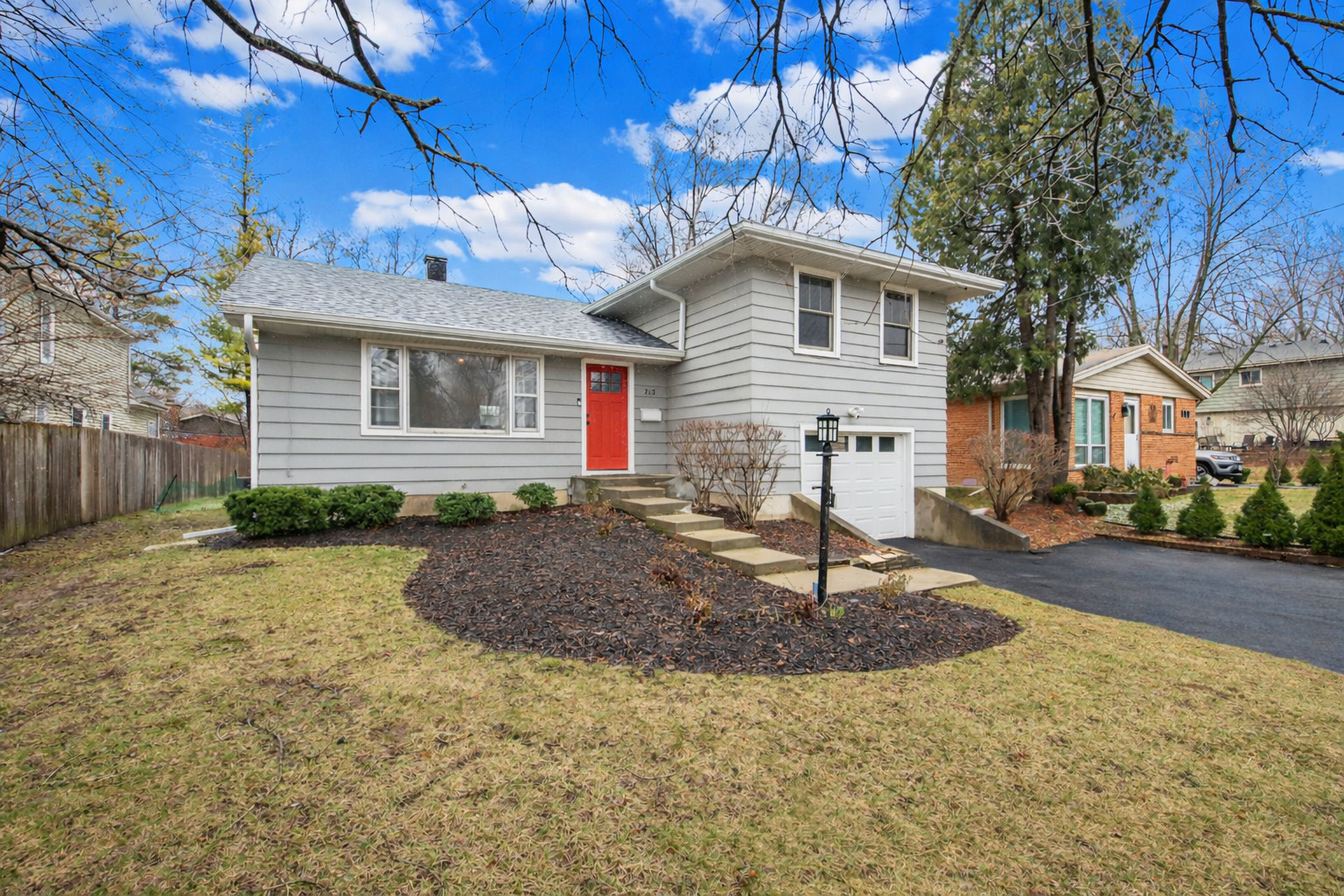 715 E Main Street, Barrington, IL