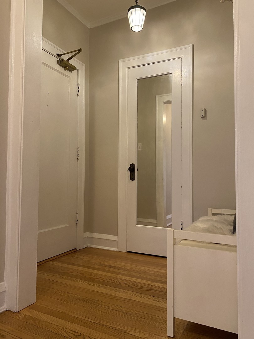 734 Hinman Avenue #1, Evanston, IL