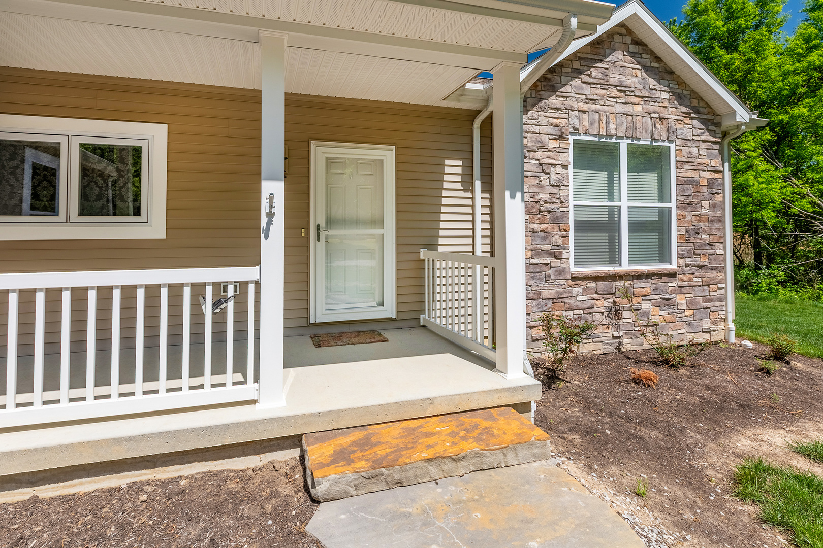18562 E Hill Street, Mt Vernon, IL