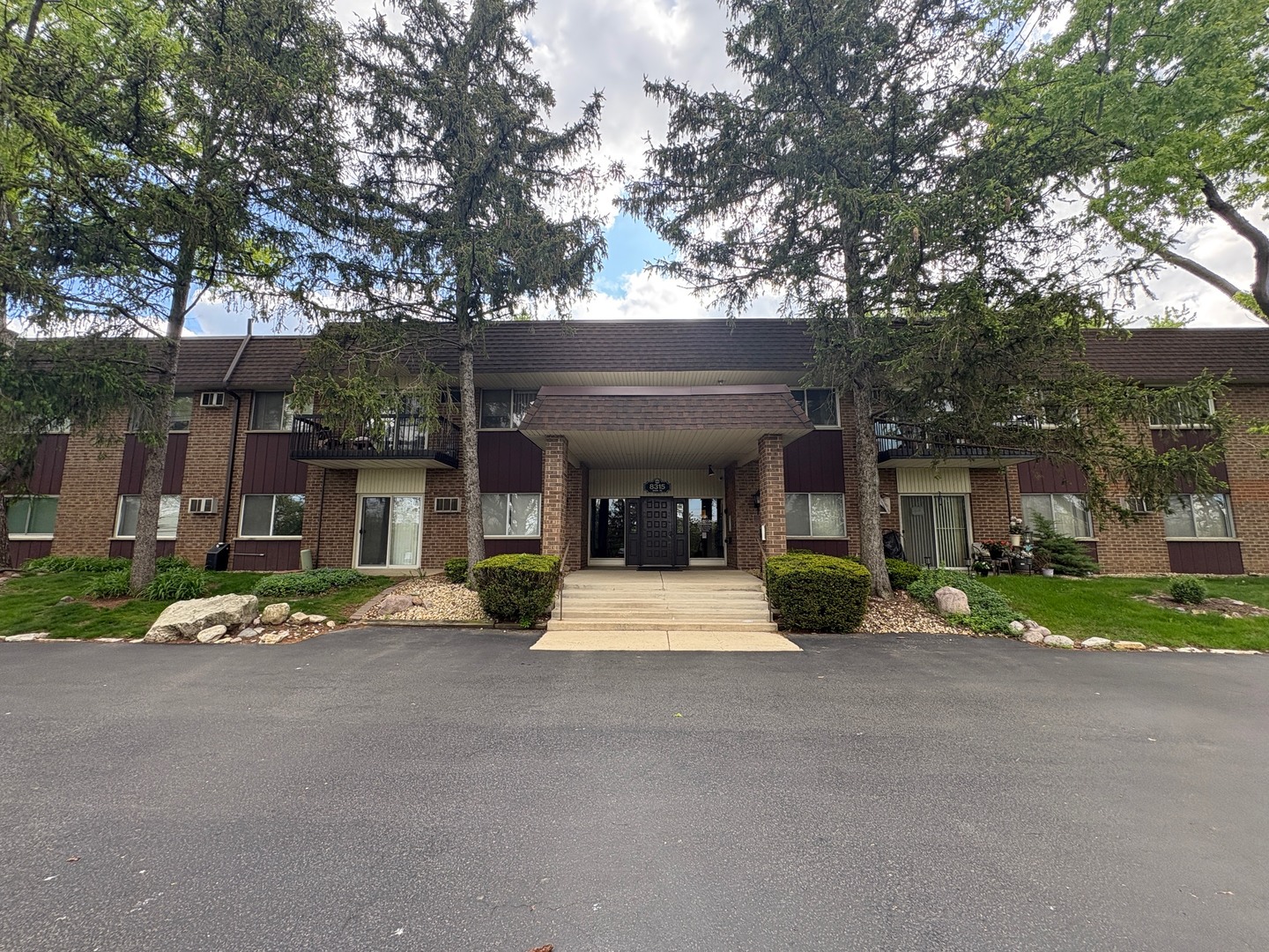 8315 Route 53 #B10, Woodridge, IL