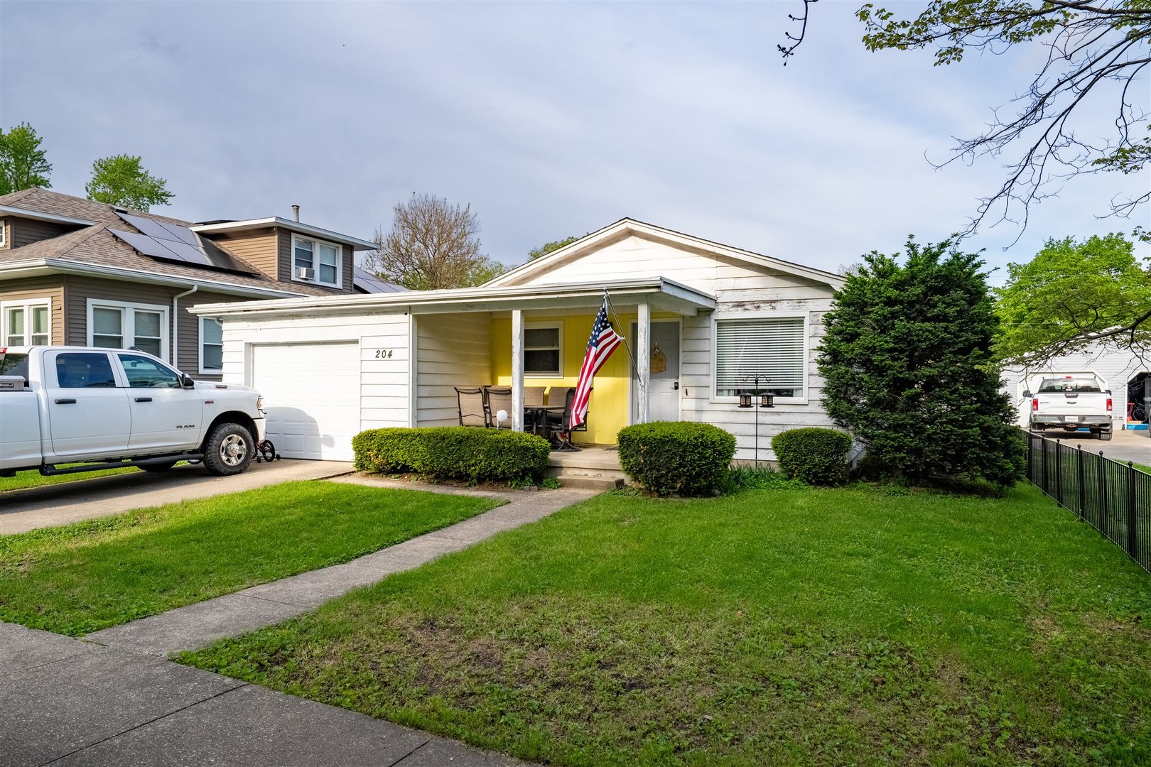 204 N Jackson Street, Flanagan, IL