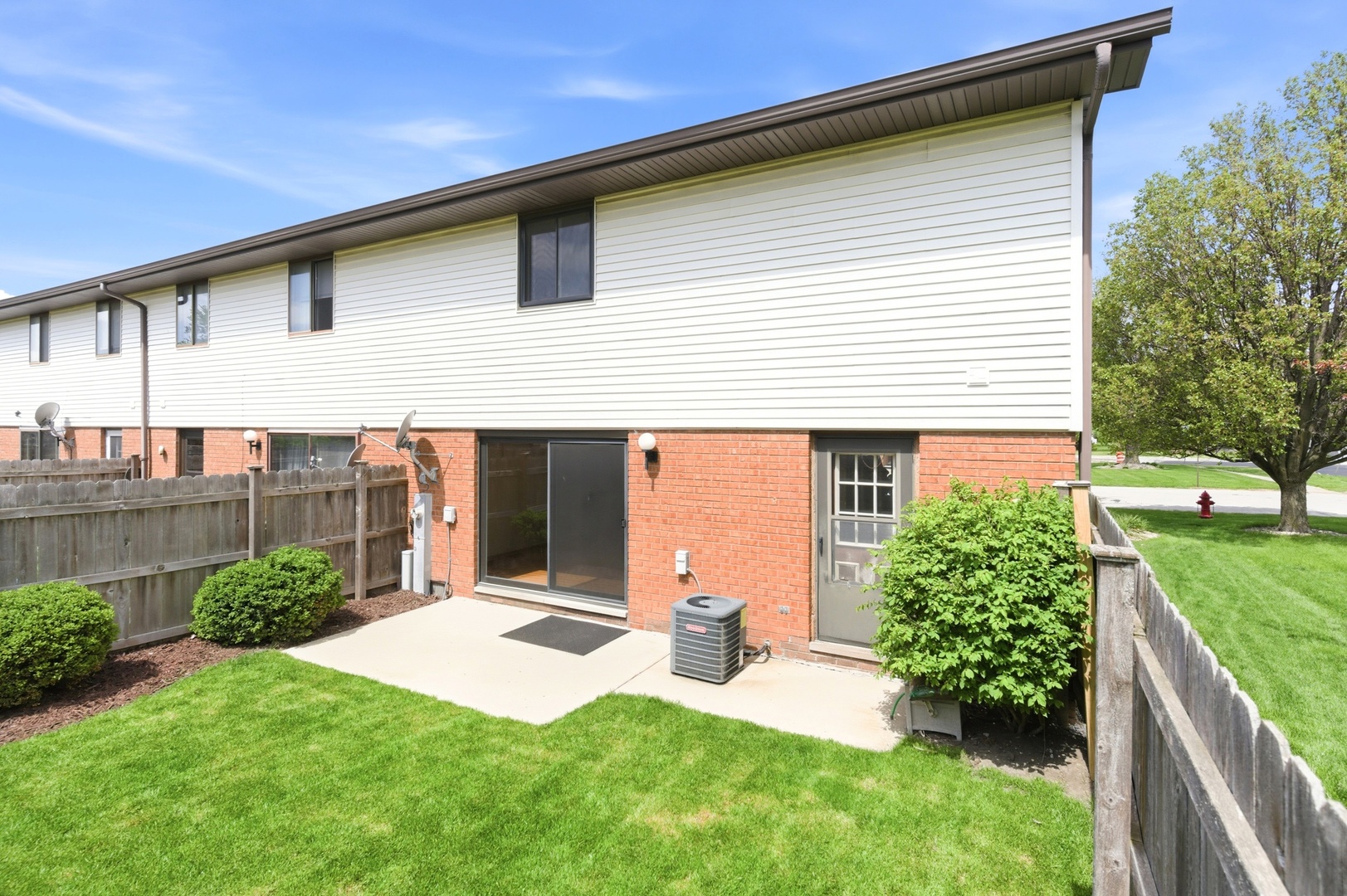 200 Fairview Drive, Manhattan, IL