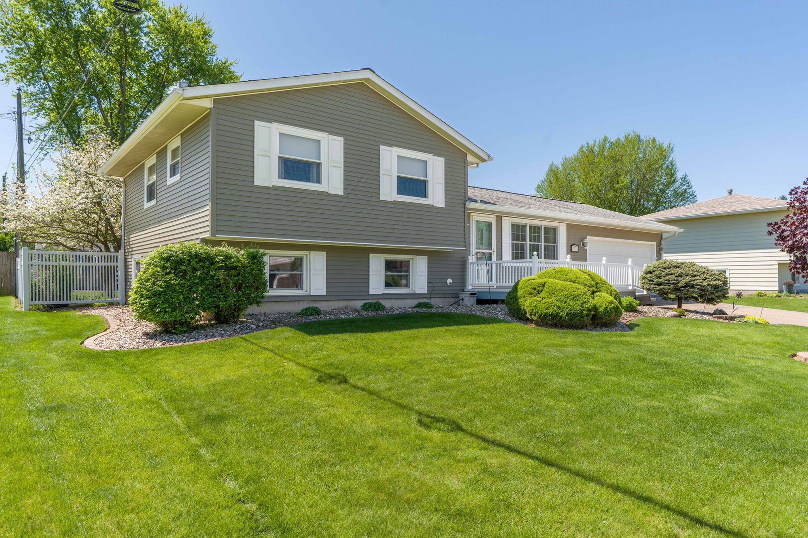 918 6th Street, Hampton, IL
