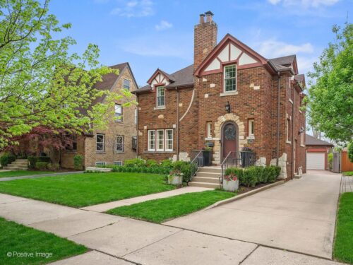 422 S Prospect Avenue, Elmhurst, IL