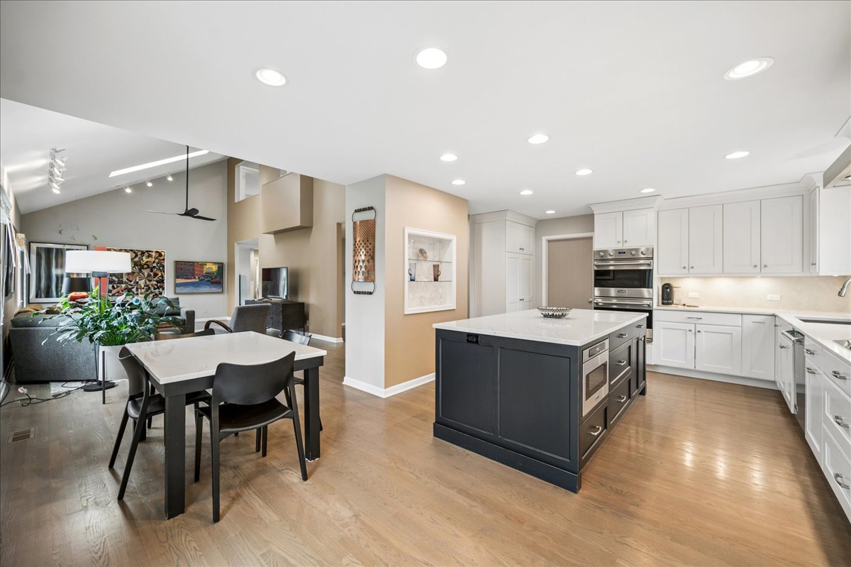 1944 Beverly Lane, Buffalo Grove, IL