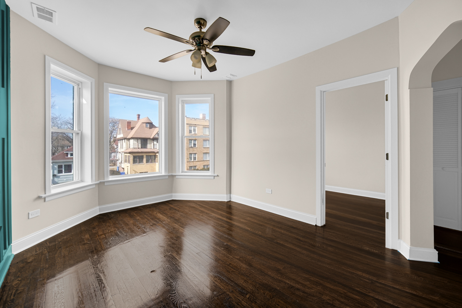 7011 S Prairie Avenue #2, Chicago, IL