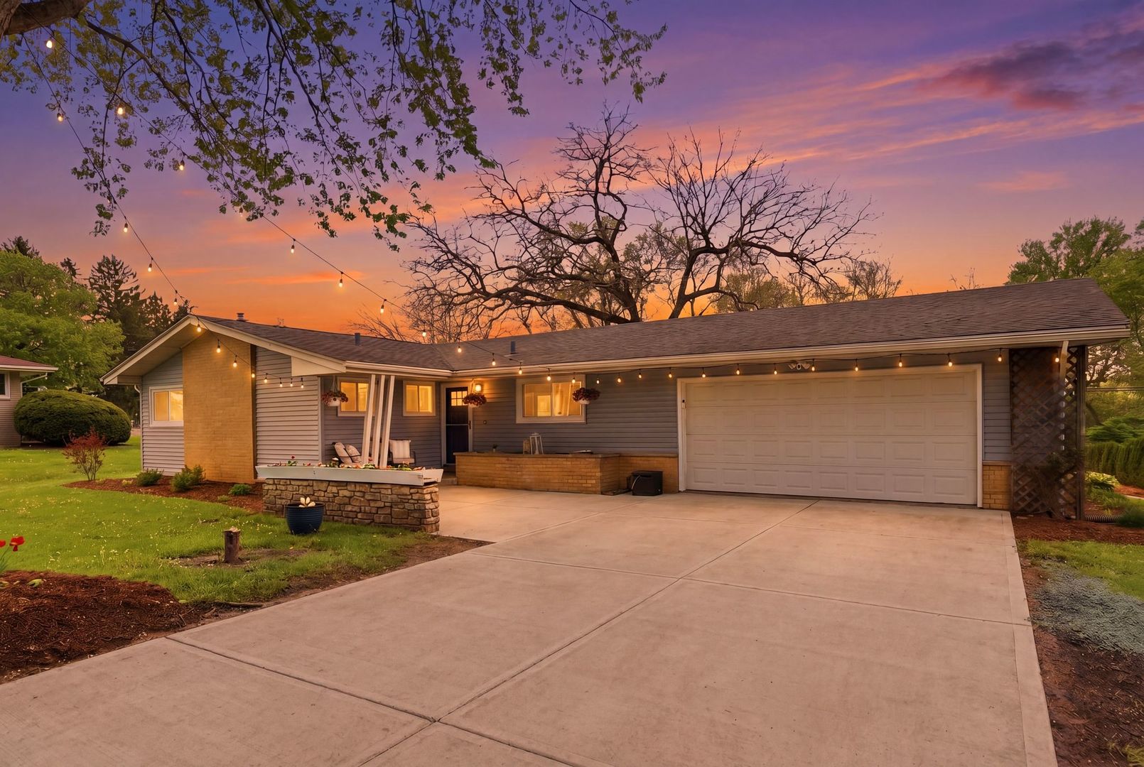 11N980 Almora Terrace, Elgin, IL