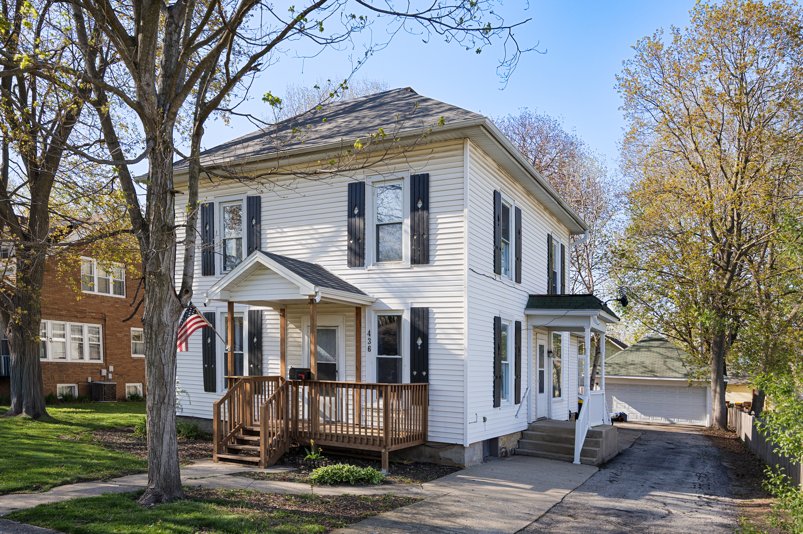 436 W Washington Street, Marengo, IL