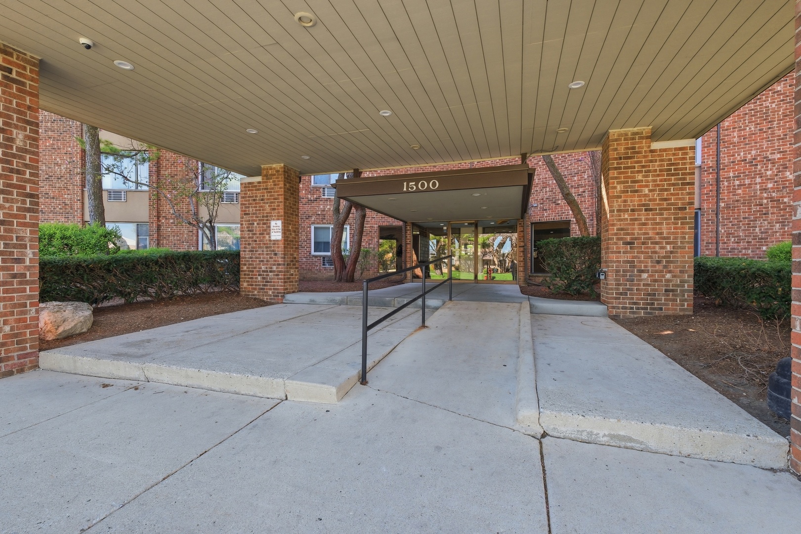 1500 Robin Circle #112, Hoffman Estates, IL