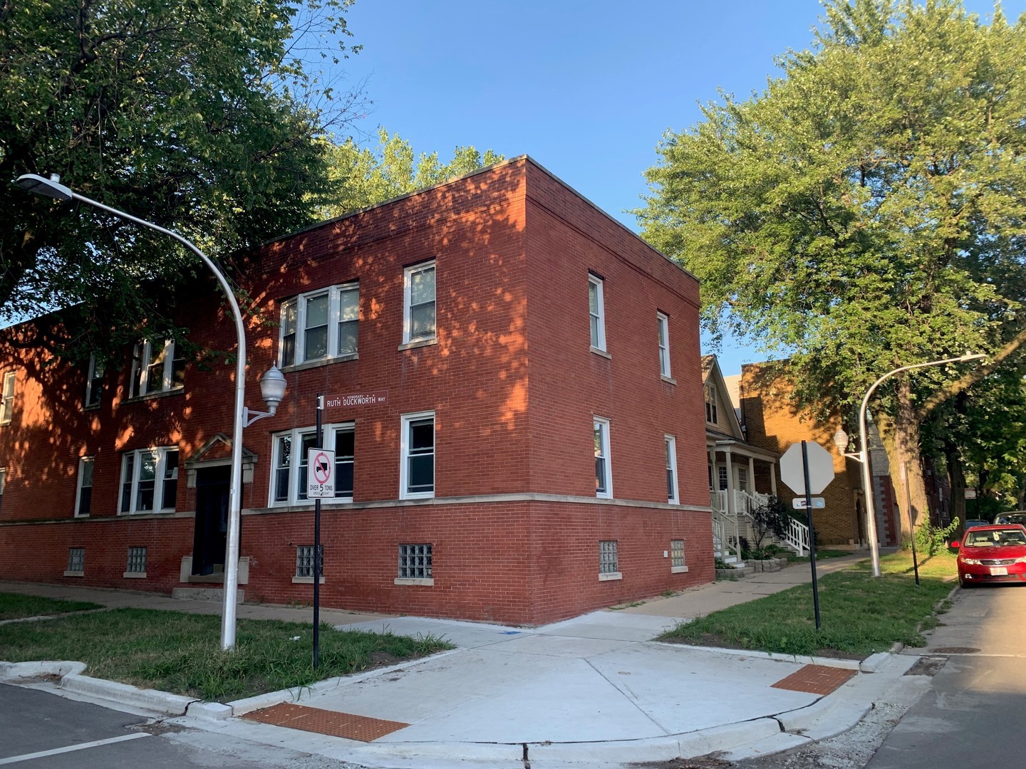 3805 N Ravenswood Avenue #1, Chicago, IL